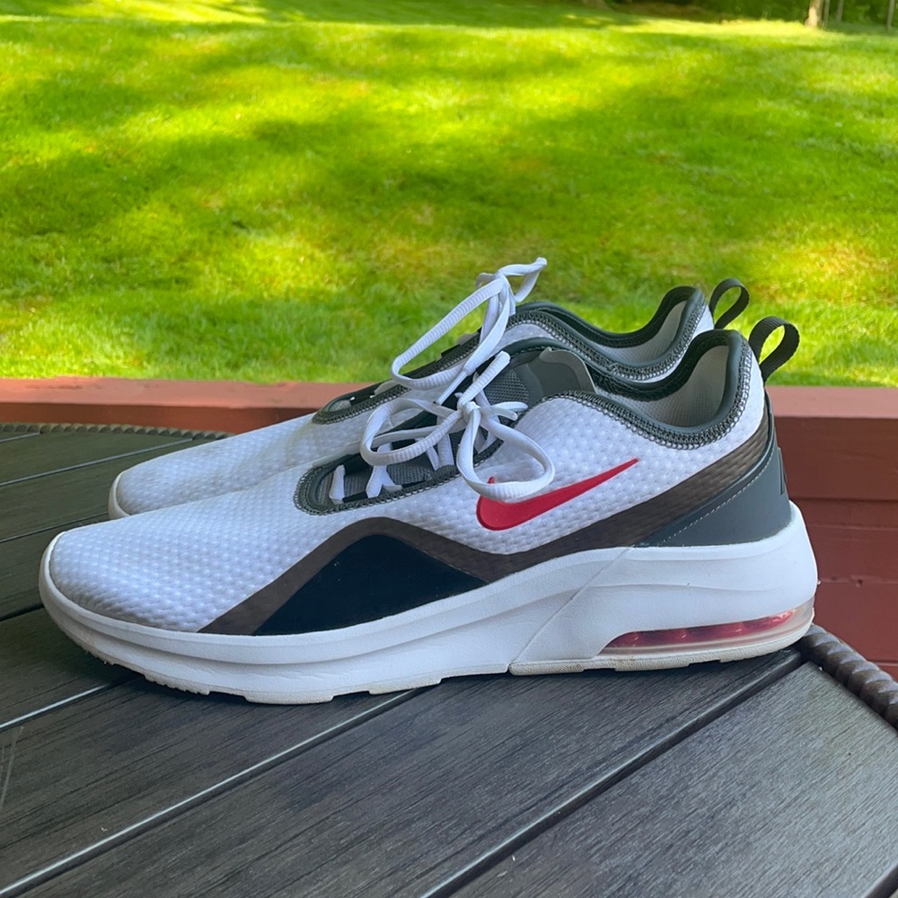 Men’s Nike Air Max Size 12